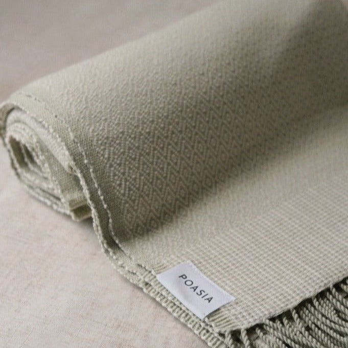 Kampong | Handwoven throw (Pastel green)